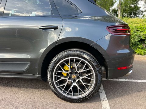 Porsche Macan 3.0 Macan S D Semi-Auto 4WD 5dr 8