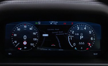 Land Rover Defender V8 13