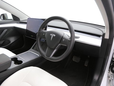 Tesla Model 3 (Dual Motor) Long Range Auto 4WDE 4dr 18