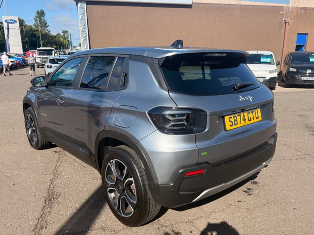 Jeep Avenger SUMMIT 5