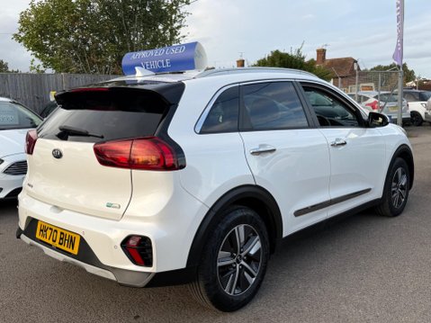 Kia Niro 1.6 GDi 8.9kWh 3 DCT Euro 6 (s/s) 5dr 5