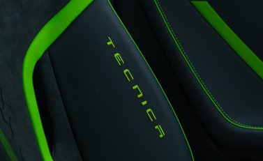 Lamborghini Huracan Tecnica 16