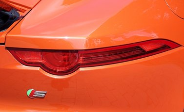 Jaguar F-Type S V6 Coupe 30