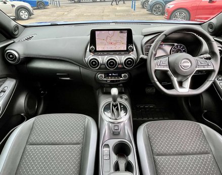 Nissan Juke 1.0 Juke N-Connecta DiG-T Semi-Auto 5dr 2