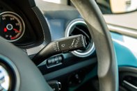 Volkswagen Up BLACK EDITION 13