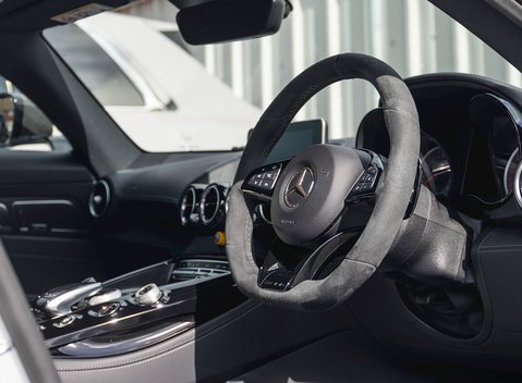 Mercedes-Benz AMG GT R GT R Premium 11