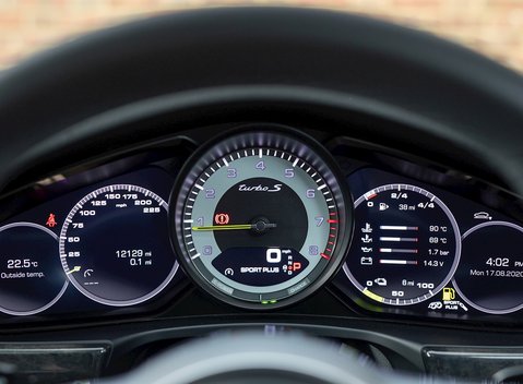Porsche Panamera Turbo S E-Hybrid 18