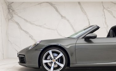 Porsche 911 Targa 4S (992) 27