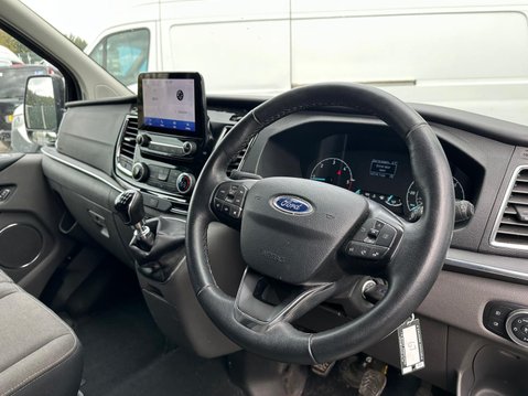 Ford Tourneo Custom Titanium TDCi 11