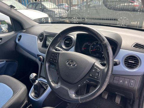 Hyundai i10 1.2 Premium Euro 5 5dr 18