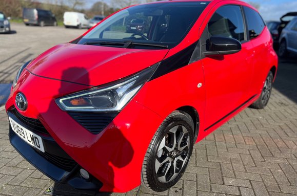 Toyota Aygo VVT-I X-TREND X-SHIFT 5 DOOR AUTO 11