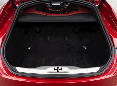 Ferrari GTC4 Lusso T 33