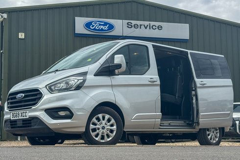 Ford Transit Custom Crew Cab SWB L1H1 Low Roof Limited 320 Air Con Alloys Sensors EURO 6