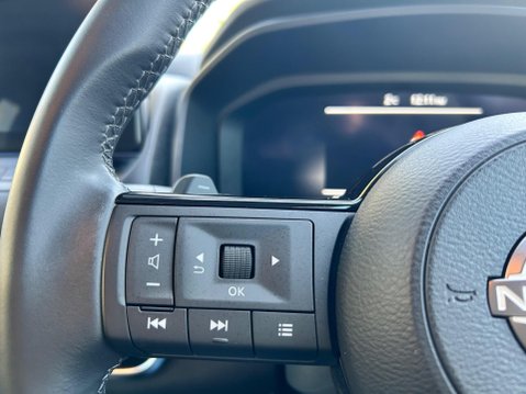 Nissan Qashqai DIG-T N-CONNECTA DCT MHEV 32