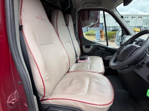 Renault Master 2.3 dCi 35 Business FWD LWB Medium Roof Euro 5 5dr 15