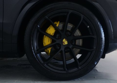 Porsche Cayenne 2.9 Cayenne V6 S Auto 4WD 5dr 17