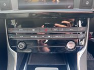 Jaguar XE GTDI PRESTIGE 19
