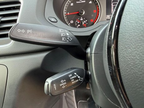 Audi Q3 2.0 TDI S line Plus SUV 5dr Diesel S Tronic quattro Euro 5 (s/s) (177 ps) 16