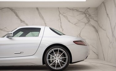 Mercedes-Benz SLS 6.2 63 V8 AMG 2dr 24