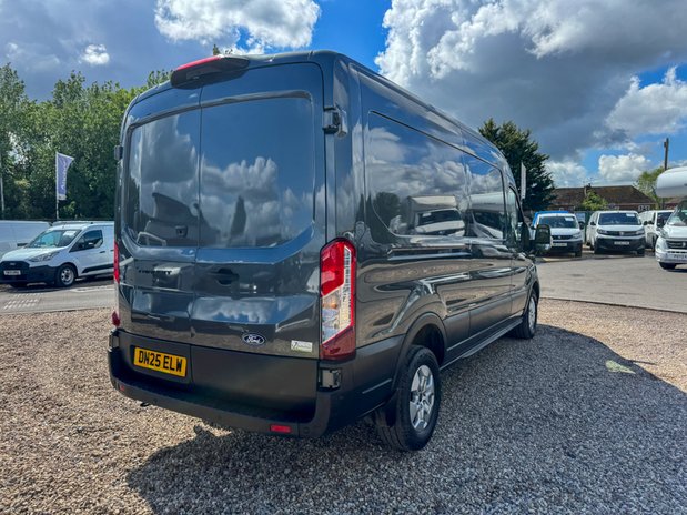 Ford Transit LWB L3H2 Med Roof Limited 350 Air Con Alloys Camera Nav Sensors EURO 6 8