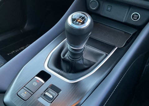 Nissan Qashqai DIG-T TEKNA MHEV 19