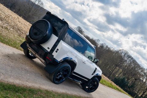 Land Rover Defender 90 Obsidian WideTrak D250 S Hardtop 20