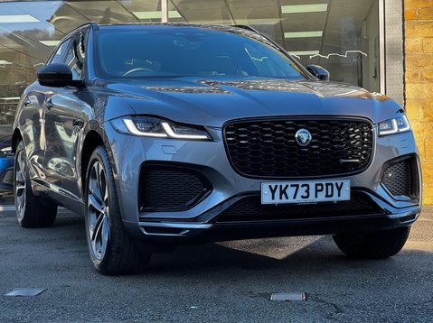 Jaguar F-Pace R-DYNAMIC HSE BLACK 5