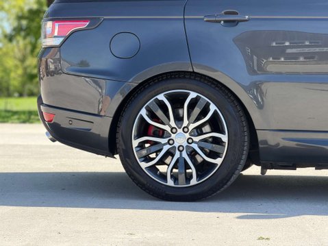 Land Rover Range Rover Sport 4.4 Range Rover Sport Autobiography Dynamic SDV8 Auto 4WD 5dr 30