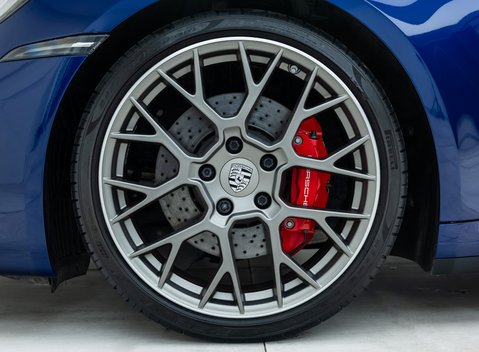 Porsche 911 Carrera 4S (992) 25