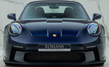 Porsche 911 GT3 TOURING (992) 7