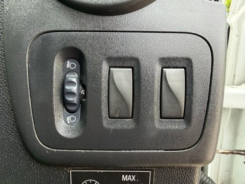 Renault Master 2.3 dCi 35 Panel Van 5dr Diesel Manual FWD LWB Medium Roof Euro 4 (100 ps) 33