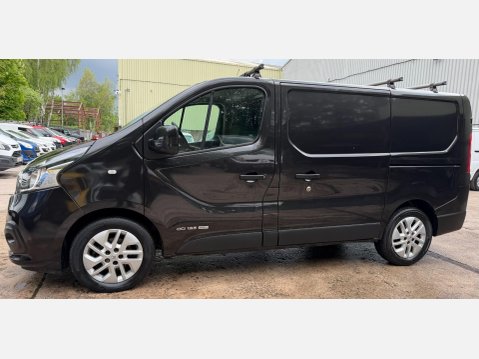 Renault Trafic 1.6 dCi ENERGY 27 Sport Nav Panel Van 5dr Diesel Manual SWB Standard Roof E 24