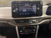 Volkswagen T-Roc 1.5 TSI Life SUV 5dr Petrol DSG Euro 6 (s/s) (150 ps) 17