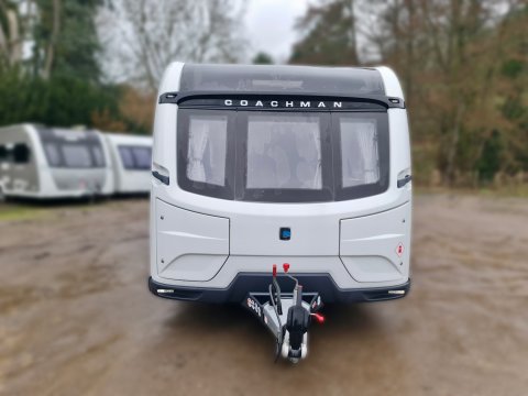 Coachman VIP 520 3