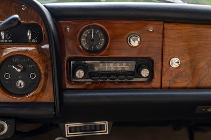 Rolls-Royce Silver Cloud III Continental FHC Restored 17