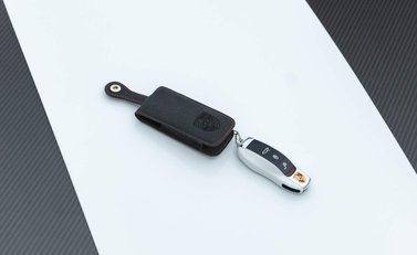 Porsche 911 GT2 RS (991) 44