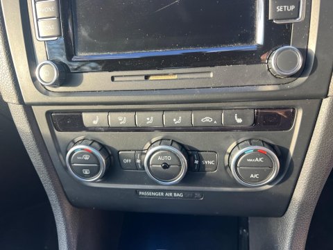 Volkswagen Golf GT TSI DSG 34