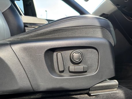 Land Rover Range Rover Evoque 2.0 P250 MHEV First Edition SUV 5dr Petrol Auto 4WD Euro 6 (s/s) (249 ps) 25