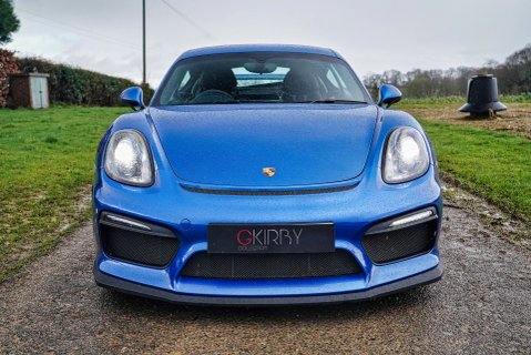 Porsche Cayman GT4 21