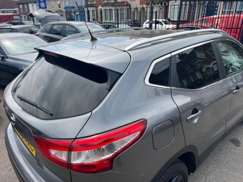 Nissan Qashqai 1.2 DIG-T N-Connecta XTRON 2WD Euro 6 (s/s) 5dr 13