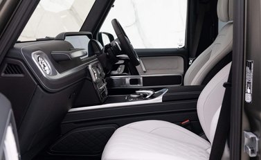 Mercedes-Benz G Series G 400 D 4MATIC AMG LINE PREMIUM PLUS 11