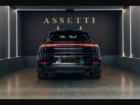 Porsche Cayenne 3.0 V6 E-Hybrid 25.9kWh Black Edition Coupe 5dr Petrol Plug-in Hybrid Tiptr 5