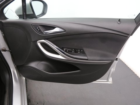 Vauxhall Astra 1.6 CDTi BlueInjection Design Sports Tourer Euro 6 (s/s) 5dr 20