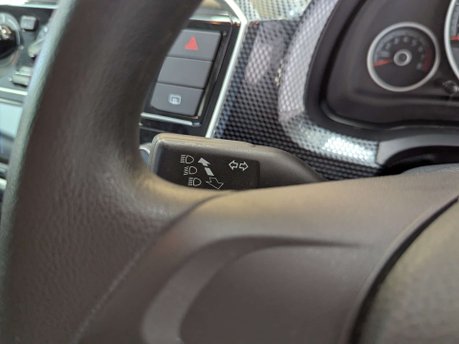 Volkswagen Up 1.0 Move up! 5dr 64
