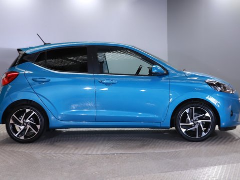Hyundai i10 1.0 MPi Premium 5dr Auto 12