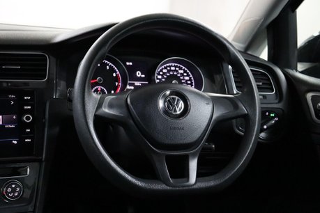 Volkswagen Golf S TSI 34