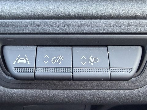 Renault Captur 1.6 E-Tech full hybrid 145 Evolution 5dr Auto 34