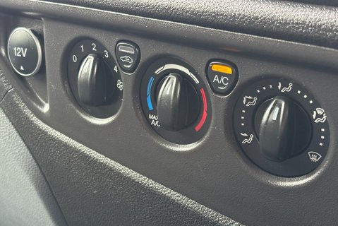 Ford Transit 350 L3H2 130 ps DCIV - Air Con / Sat Nav 19