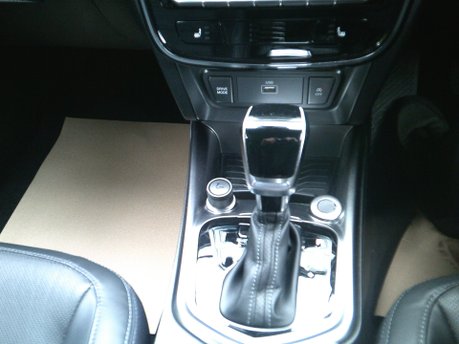 SsangYong Tivoli ULTIMATE ONLY 20,000 MILES FROM NEW 14