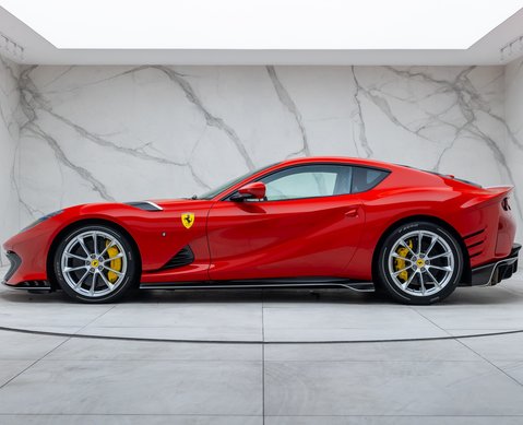 Ferrari 812 Competizione 